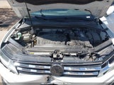 VOLKSWAGEN TIGUAN 2.0T SE/2.0T SEL/2.0T SEL R-LINE/2.0T SEL R-LINE BLACK 3VV2B7AX1KM092616 photo