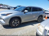 TOYOTA HIGHLANDER XLE 5TDKDRAH1RS528243 снимка