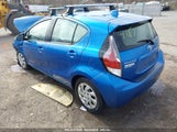 Toyota Prius C Two JTDKDTB33F1583690 снимка