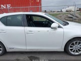 LEXUS CT 200H JTHKD5BH1D2132643 снимка