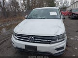 VOLKSWAGEN TIGUAN 2.0T SE/2.0T SEL 3VV3B7AX4JM066790 снимка