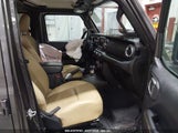 JEEP WRANGLER UNLIMITED SAHARA 4X4 1C4HJXEG5JW161179 fotografie