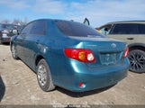 TOYOTA COROLLA LE JTDBU4EE5A9104117 снимка