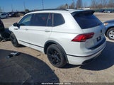 VOLKSWAGEN TIGUAN 2.0T SE R-LINE BLACK 3VV8B7AX3RM052588 photo