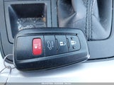 TOYOTA RAV4 XLE PREMIUM 2T3A1RFV4KW078806 fotografie