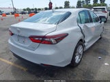 TOYOTA CAMRY LE 4T1C11AK9NU017908 photo