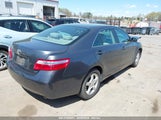 TOYOTA CAMRY LE 4T1BE46K27U058006 снимка