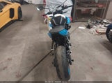 SUZUKI GSX800 R JS1EM11B6P7100017 снимка