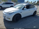 TESLA MODEL Y LONG RANGE DUAL MOTOR ALL-WHEEL DRIVE 7SAYGDEE0NF340822 fotografie
