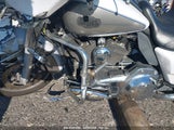 HARLEY-DAVIDSON FLHTCU 1HD1FC4179Y676630 fotografie