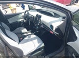 TOYOTA PRIUS THREE JTDKARFU3H3030401 снимка