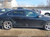 VOLKSWAGEN PASSAT 1.8T LIMITED EDITION 1VWAS7A38FC095198 photo