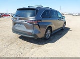 TOYOTA SIENNA LE 5TDKRKEC2RS215953 снимка