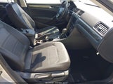 VOLKSWAGEN PASSAT 1.8T SE 1VWGT7A3XHC025096 снимка