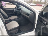 VOLKSWAGEN JETTA 1.4T R-LINE/1.4T S/1.4T SE 3VWC57BU0KM098483 снимка