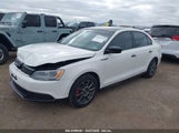 VOLKSWAGEN JETTA 2.0L S 3VW2K7AJ6EM233000 снимка
