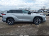TOYOTA HIGHLANDER HYBRID XLE 5TDKBRCH5PS121526 photo