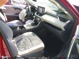 TOYOTA RAV4 HYBRID XLE JTMRWRFV2MD123696 fotografie