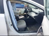 TOYOTA COROLLA LE 5YFEPMAE2NP391331 снимка