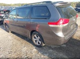 TOYOTA SIENNA LE V6 5TDKK3DC9BS100414 снимка