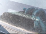 TOYOTA COROLLA LE 5YFBURHE2FP317228 снимка