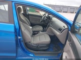 HYUNDAI ELANTRA SE 5NPD74LF8HH211188 снимка
