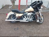 HARLEY-DAVIDSON FLHTK ELECTRA GLIDE ULTRA LTD 1HD1KEL1XEB630151 снимка