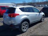 TOYOTA RAV4 XLE JTMRFREV5FD109490 снимка