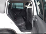 VOLKSWAGEN TIGUAN SE WVGAV7AX5FW585248 fotografie