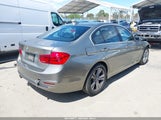 BMW 330I WBA8B9G58JNU98341 снимка