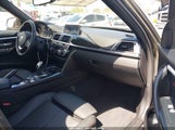 BMW 330I WBA8B9G58JNU98341 снимка