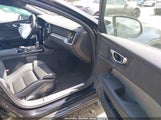 VOLVO S60 RECHARGE PLUG-IN HYBRID T8 BLACK EDITION R-DESIGN EXTENDED RANGE 7JRH60FD6NG192469 снимка