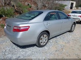 TOYOTA CAMRY LE 4T1BE46K48U220140 снимка