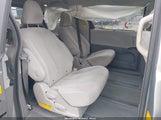TOYOTA SIENNA LE 7 PASSENGER 5TDJK3DC1ES080711 снимка