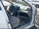 TOYOTA CAMRY LE 4T1BE32K85U435323 снимка