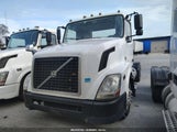 VOLVO VNL 4V4NC9DG7HN983545 photo