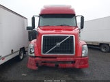 VOLVO VN VNL 4V4NC9GH15N382423 снимка