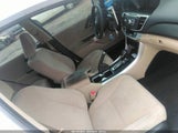 HONDA ACCORD LX 1HGCR2F33DA132333 снимка