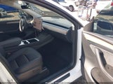 TESLA MODEL Y AWD/LONG RANGE DUAL MOTOR ALL-WHEEL DRIVE 7SAYGDEE0PF704577 снимка