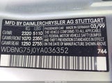 MERCEDES-BENZ S 500 WDBNG75J0YA036352 снимка