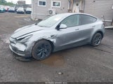 TESLA MODEL Y LONG RANGE DUAL MOTOR ALL-WHEEL DRIVE 7SAYGDEE7RA300756 photo