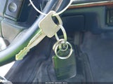 LINCOLN TOWN CAR SIGNATURE/TOURNAMENT 1LNLM82W9RY690746 photo
