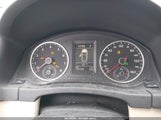 VOLKSWAGEN TIGUAN S/SE/SE W/LEATHER/SEL/WOLFSBURG WVGBV7AX2AW515073 снимка