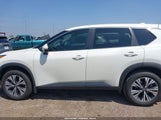 NISSAN ROGUE SV FWD 5N1BT3BA1NC713692 photo