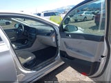 HYUNDAI SONATA HYBRID SE KMHE24L11GA010600 photo