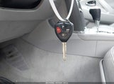 TOYOTA CAMRY LE 4T1BE46K97U654598 снимка