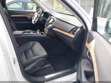 VOLVO XC90 RECHARGE PLUG-IN HYBRID T8 PLUS DARK THEME 7-SEATER YV4H60CW7P1925202 снимка