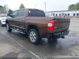 TOYOTA TUNDRA 1794 5.7L V8 5TFAW5F14HX****** fotografie