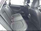 VOLKSWAGEN PASSAT 1.8T SE 1VWBT7A35FC050110 снимка