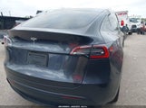 TESLA MODEL Y LONG RANGE DUAL MOTOR ALL-WHEEL DRIVE 7SAYGDED6SA357947 fotografie